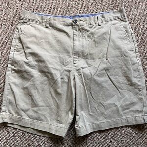 Amazon Essentials Men's Khaki Flat Front Shorts